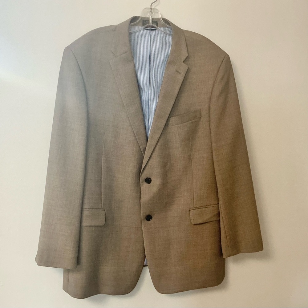 Tommy Hilfiger Size 46R Beige 100% Wool Blazer with Silky Lining Shoulder Pads